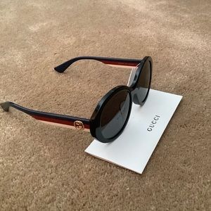 - GUCCI 57mm Round Oval Sunglasses Black Multi-Colored